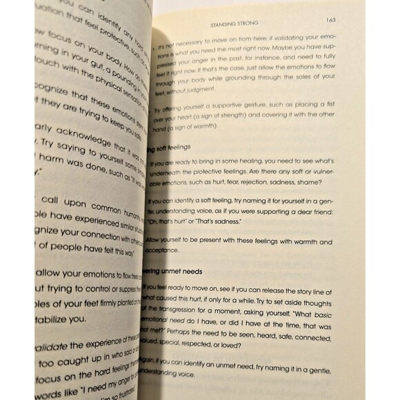 Fierce Self-Compassion : How Women Can Harness Kindness to Speak up - VERY GOOD - Picture 7 of 9